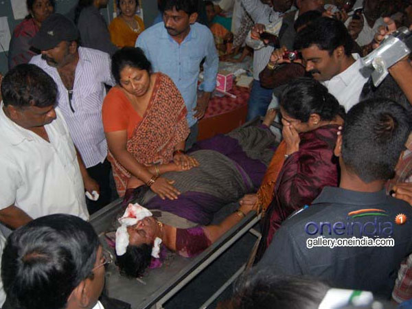 Police announces reward on accused of chittoor mayor murder case Police announces reward on accused of chittoor mayor murder case