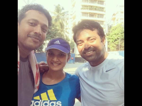 Sania, Bhupathi, Paes come together for a selfie Sania, Bhupathi, Paes come together for a selfie