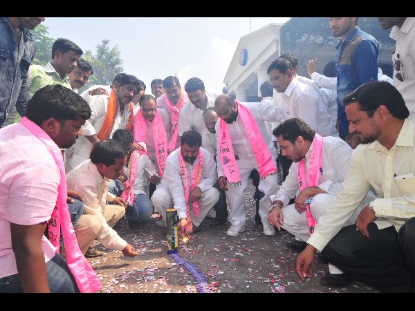 Warangal Lok Sabha bypoll: Another angle in TRS majority Warangal Lok Sabha bypoll: Another angle in TRS majority