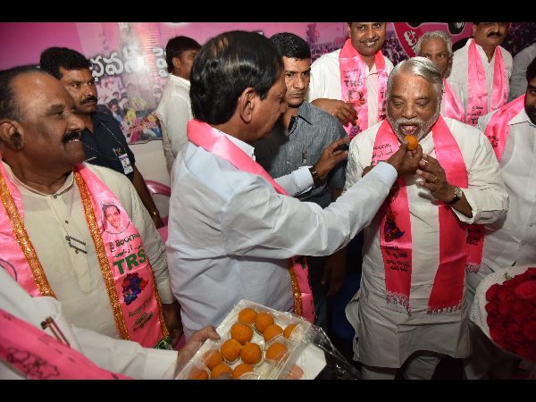 Warangal Lok Sabha bypoll: Another angle in TRS majority Warangal Lok Sabha bypoll: Another angle in TRS majority