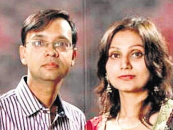 Noida: Husband dies of heart attack, woman kills self Noida: Husband dies of heart attack, woman kills self