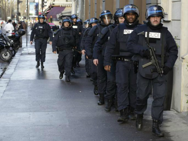 Paris attacks: 'We want Salah to surrender' - brother Paris attacks: 'We want Salah to surrender' - brother