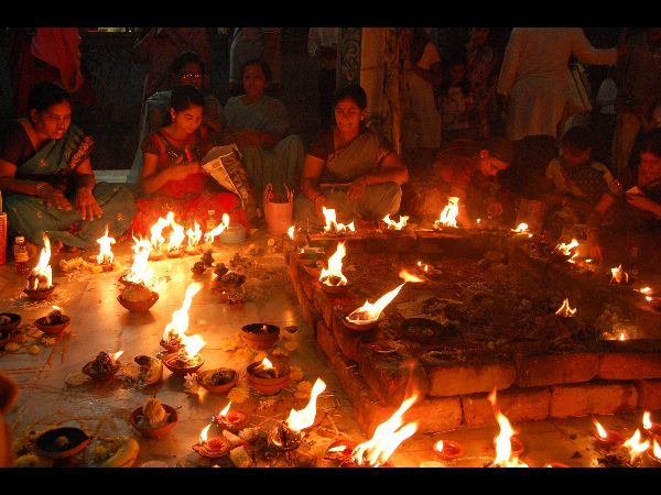 కార్తీక శోభ: భక్తిశ్రద్ధలతో వేడుకలు