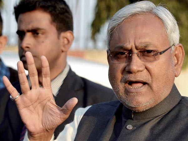 Bomb blast threat: SMS threatens to 'eliminate' Nitish Kumar, security scaled up Bomb blast threat: SMS threatens to 'eliminate' Nitish Kumar, security scaled up