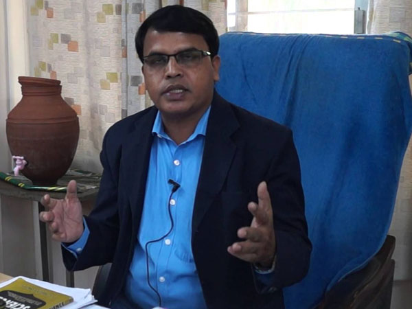 Gali Vinod Kumar suspects huge majority to TRS in Warangal By Polls Gali Vinod Kumar suspects huge majority to TRS in Warangal By Polls