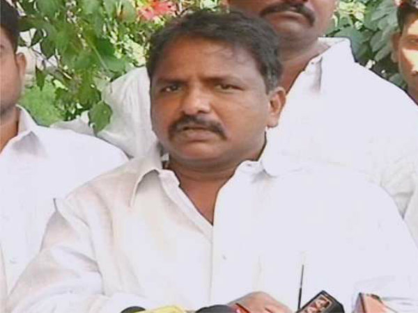 Congress leader Sailajanath on Saturday fired at Andhra Pradesh CM Chandrababu Naidu. Congress leader Sailajanath on Saturday fired at Andhra Pradesh CM Chandrababu Naidu.