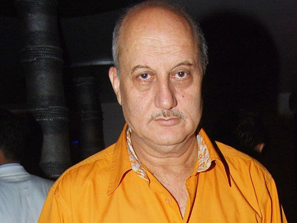 Aamir thinks he should have opinion on everything: Anupam Kher Aamir thinks he should have opinion on everything: Anupam Kher