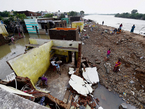 Chennai Floods: Shocking! 'Tamil Nadu govt ignored repeated warnings by scientists' Chennai Floods: Shocking! 'Tamil Nadu govt ignored repeated warnings by scientists'