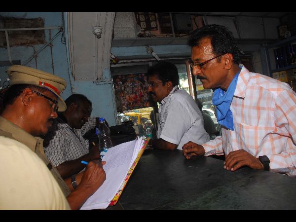 మేడపై కిచెన్: యువకుడి ప్రాణం తీసిన విద్యుత్ షాక్