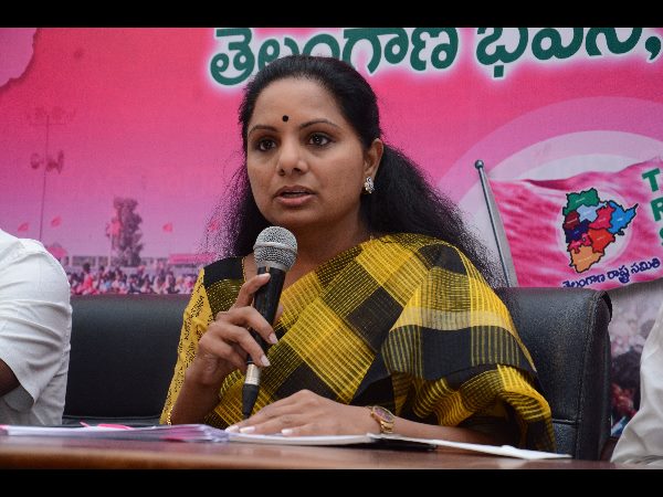 Kalvakuntla kavitha makes comments against Pawan Kalyan Kalvakuntla kavitha makes comments against Pawan Kalyan