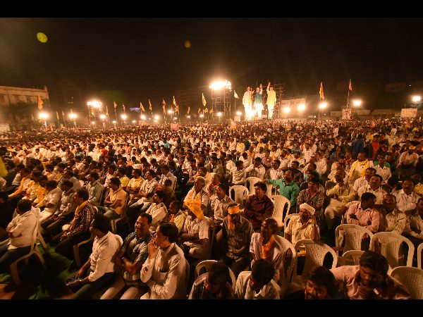 కెసిఆర్వి అన్నీ అబద్దాలే