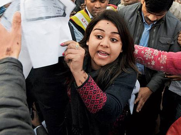 Kejriwal ink attacker alleges multi-crore CNG scam behind odd-even plan Kejriwal ink attacker alleges multi-crore CNG scam behind odd-even plan