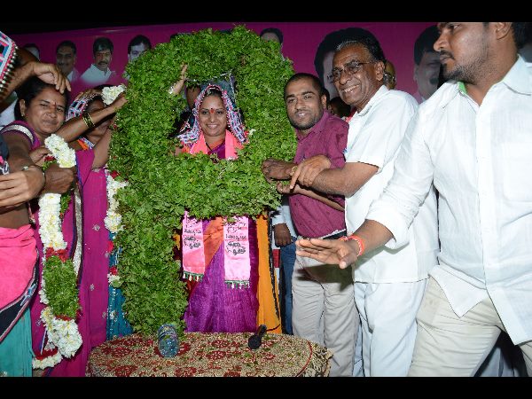 కవిత ప్రచారం