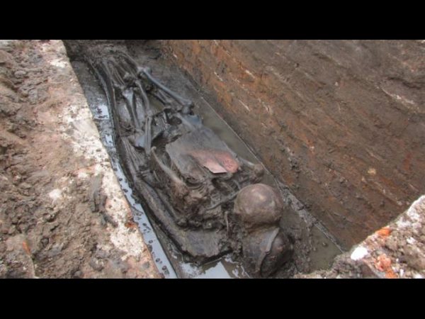 Bodies of 800 children unearthed in Blackburn Bodies of 800 children unearthed in Blackburn
