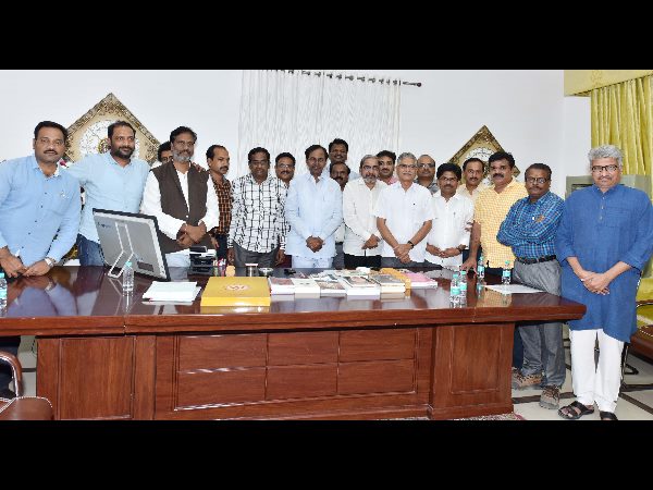 వంద ఎకరాలు...