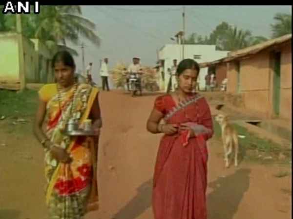 Lance Naik Hanumanthappa's family members on the way to Delhi Lance Naik Hanumanthappa's family members on the way to Delhi