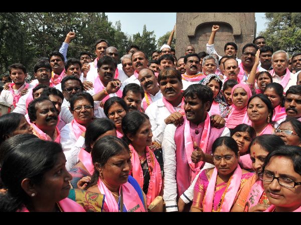 గన్పార్క్కు ర్యాలీ