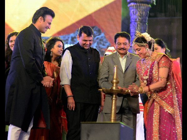 మేకిన్ ఇండియా వీక్లో భారీ అగ్ని ప్రమాదం