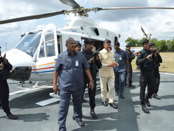 Technical problem in helicopter, Chandrababu reaches Vijayawada on road Technical problem in helicopter, Chandrababu reaches Vijayawada on road