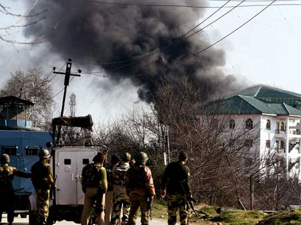 Son Of Hizbul Chief Syed Salahuddin Saved By Forces In Pampore Attack Son Of Hizbul Chief Syed Salahuddin Saved By Forces In Pampore Attack