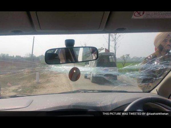 Arvind Kejriwal Says 'My Car Attacked With Sticks And Stones In Punjab' Arvind Kejriwal Says 'My Car Attacked With Sticks And Stones In Punjab'