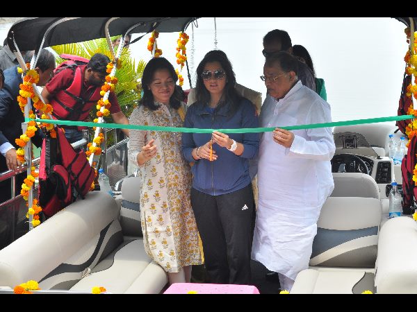 హైదరాబాదీ అయినందకు గర్విస్తున్నా: సాగర్లో సానియా