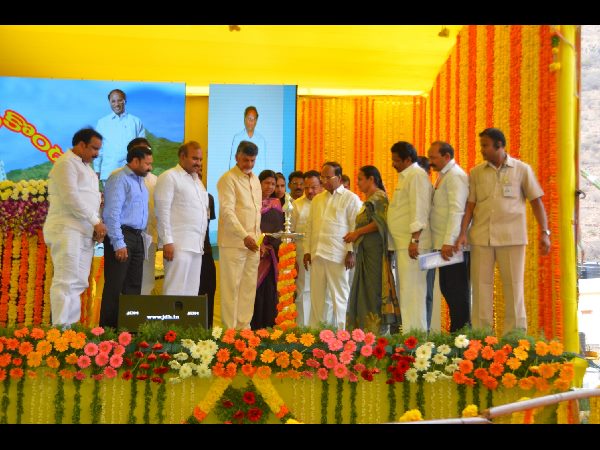 Elderly woman told to chandrababu not require of Pension Elderly woman told to chandrababu not require of Pension