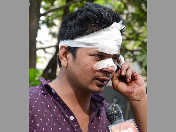 శ్రీకాంత్ ఇలా...