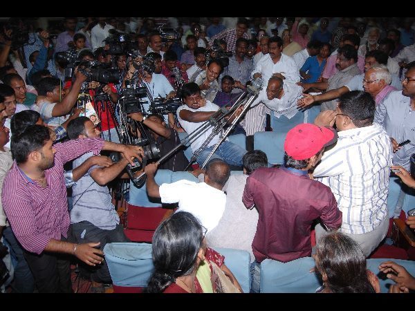 వాగ్వివాదం...
