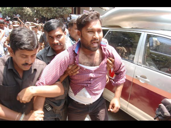 ఇద్దరిపై కేసు నమోదు...
