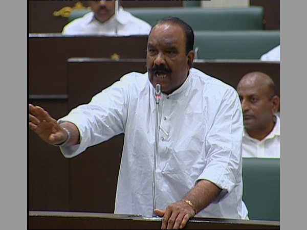 నాయిని