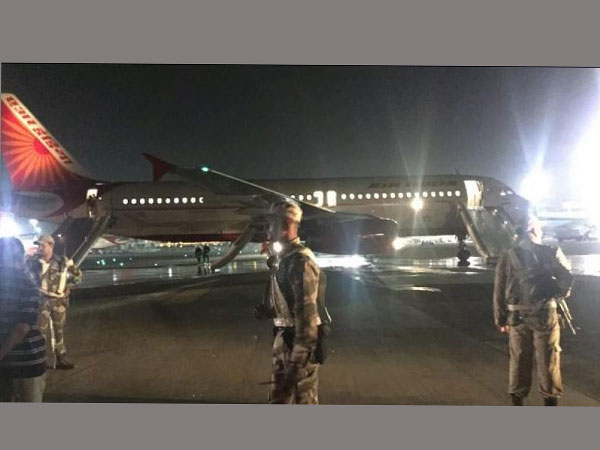 Air India aircraft suffers tyre burst in Mumbai Air India aircraft suffers tyre burst in Mumbai