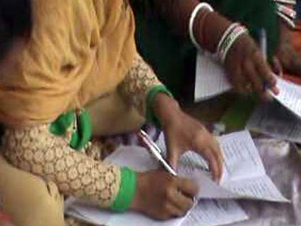 Degree student held for hi tech copying with cell phone Degree student held for hi tech copying with cell phone