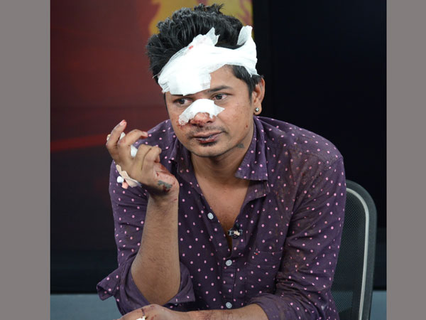 Madhu Priya complains on her husband Srikanth Madhu Priya complains on her husband Srikanth