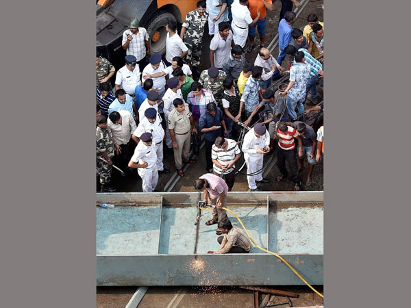 కోల్కతా దుర్ఘటన