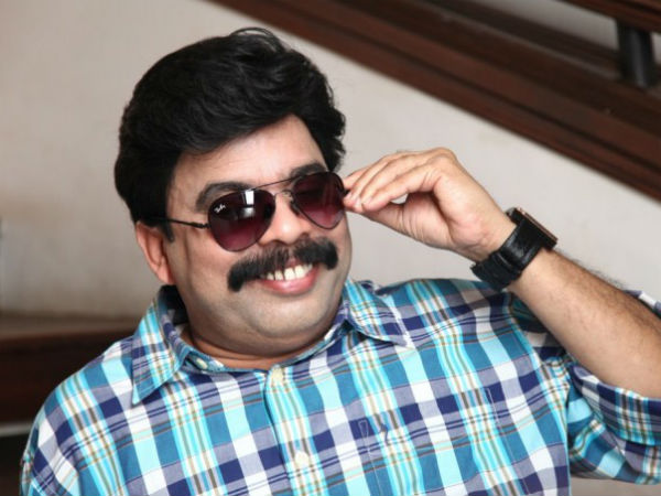 Power Star Srinivasan makes tracks to BJP Power Star Srinivasan makes tracks to BJP