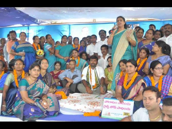అమర్నాథ్ దీక్షకు రోజా సంఘీభావం