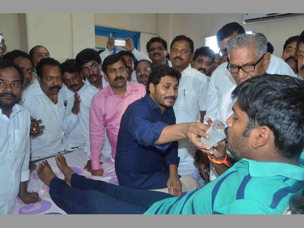 రైల్వే జోన్ కోసం దీక్ష