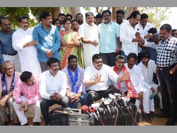 రైల్వే జోన్ కోసం దీక్ష