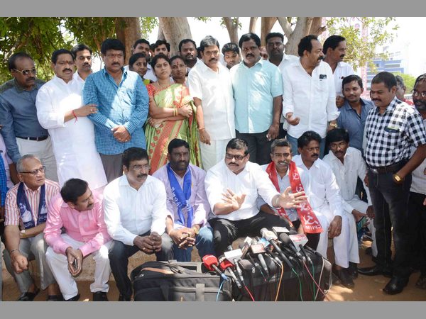 రైల్వే జోన్ కోసం దీక్ష