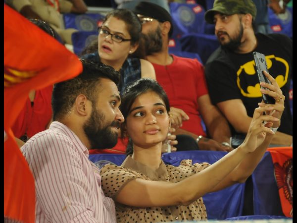 సన్రైజర్స్ హ్యాట్రిక్: మెరిసిన కేసీఆర్ మనవడు, నగర్ మేయర్ బొంతు
