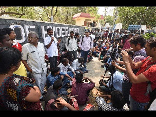 Rohith Vemula row: HCU students want VC Appa Rao to go Rohith Vemula row: HCU students want VC Appa Rao to go