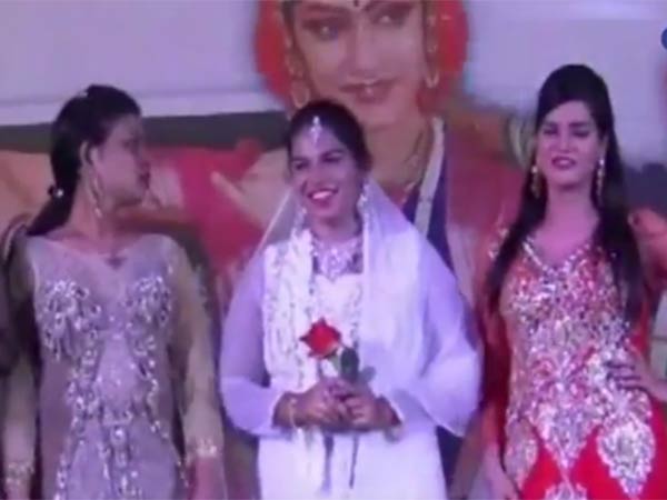 Transgenders beauty contest in Koovagam Koothaandavar Festival 2016 Transgenders beauty contest in Koovagam Koothaandavar Festival 2016