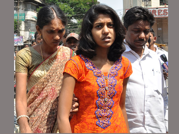 Singer Madhu Priya appeal to CM KCR Singer Madhu Priya appeal to CM KCR