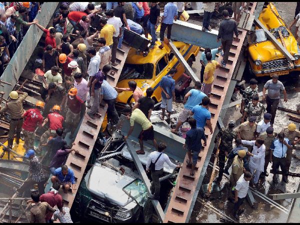 Political blame game over Kolkata flyover collapse, Mamata says construction began during CPM rule Political blame game over Kolkata flyover collapse, Mamata says construction began during CPM rule