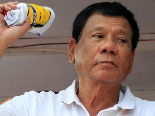Philippines presidential candidate apologises for comments on Australian rape victim Philippines presidential candidate apologises for comments on Australian rape victim