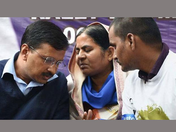 Kejriwal offers Grade-IV job to Vemula's brother who has MSc degree Kejriwal offers Grade-IV job to Vemula's brother who has MSc degree