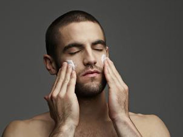 Sunscreens may act as male contraceptive; likely to reduce chances of parenthood Sunscreens may act as male contraceptive; likely to reduce chances of parenthood