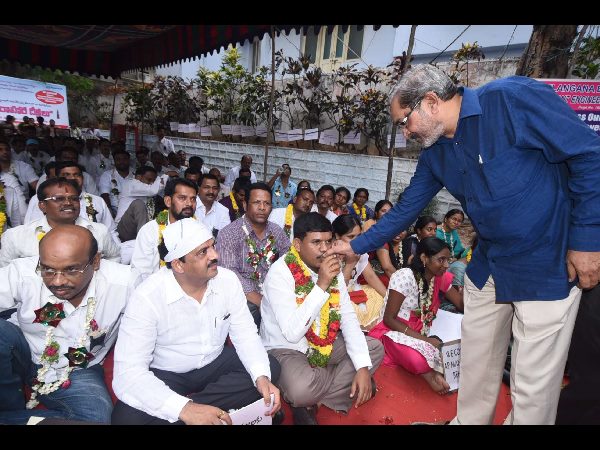 విద్యుత్ ఉద్యోగుల దీక్ష