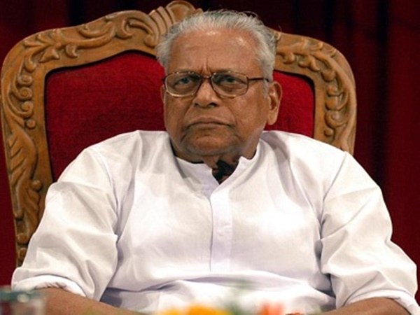 cpm sensational decision over kerala cm issue cpm sensational decision over kerala cm issue